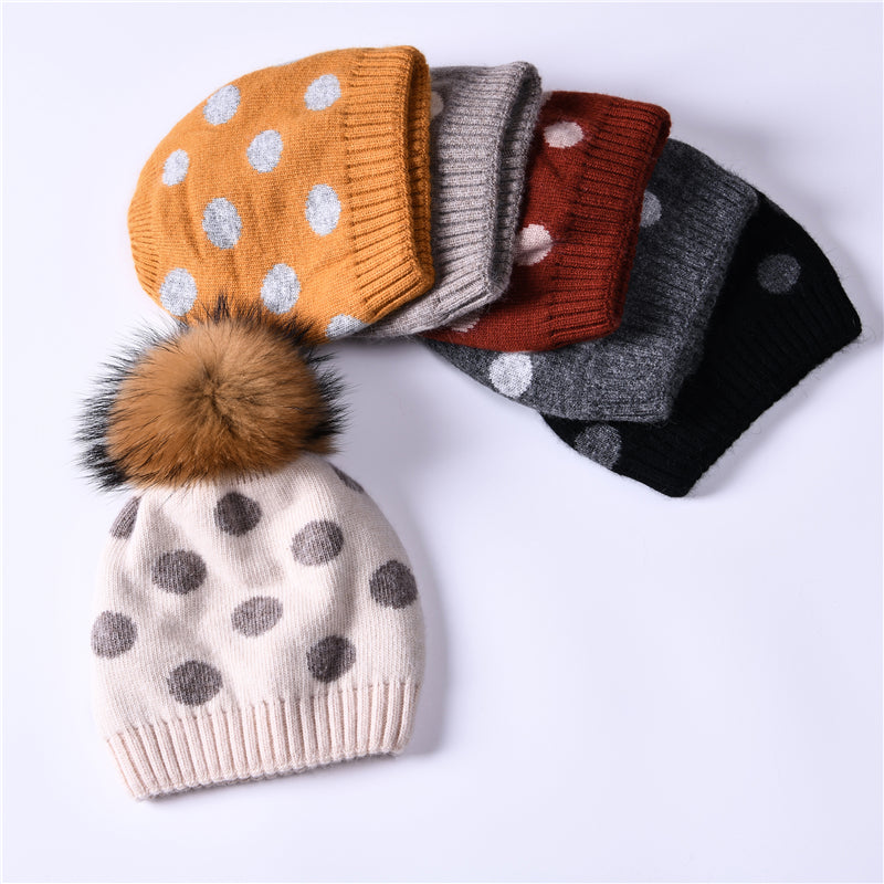 Dot knitted hats without pompon